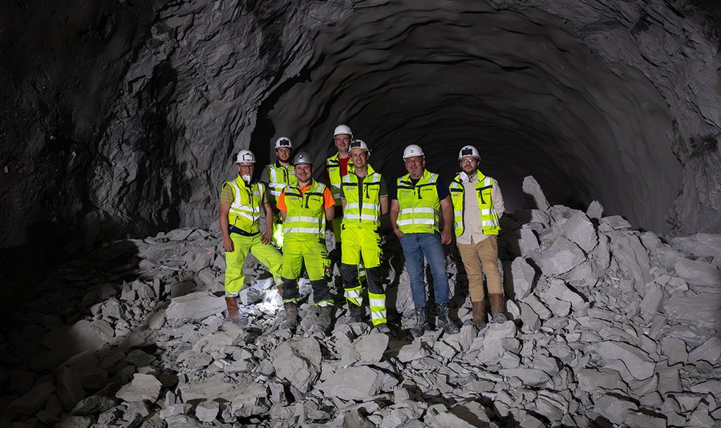 Durchschlag im Haupttunnel Ost